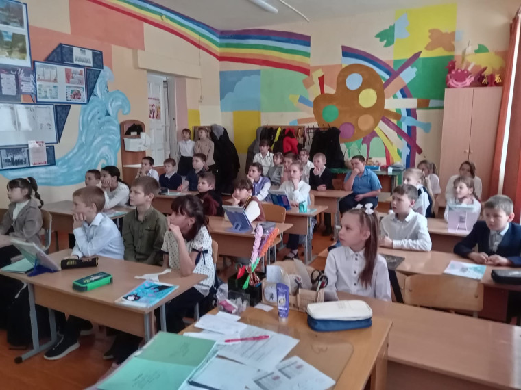 Встреча обучающихся с участковым уполномоченным полиции Каиповым Ринатом Исламовичем.